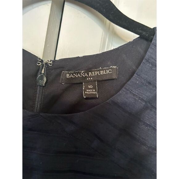 Banana Republic Fit and Flare Dress Size 10 Navy Blue Sheer Stripe Knee Length - Picture 3 of 7